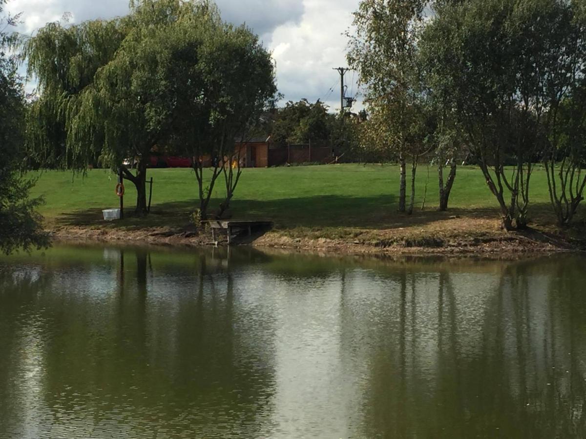 Elton Barn Fishery & Retreat Νότιγχαμ Εξωτερικό φωτογραφία